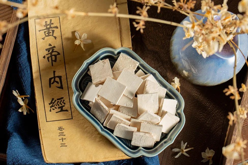 中醫(yī)教您：秋季養(yǎng)生，防燥潤(rùn)肺養(yǎng)陰是關(guān)鍵